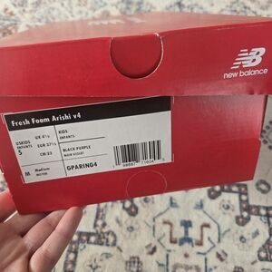 New Balance Fresh Foam Arishi v4 - Black and Purple